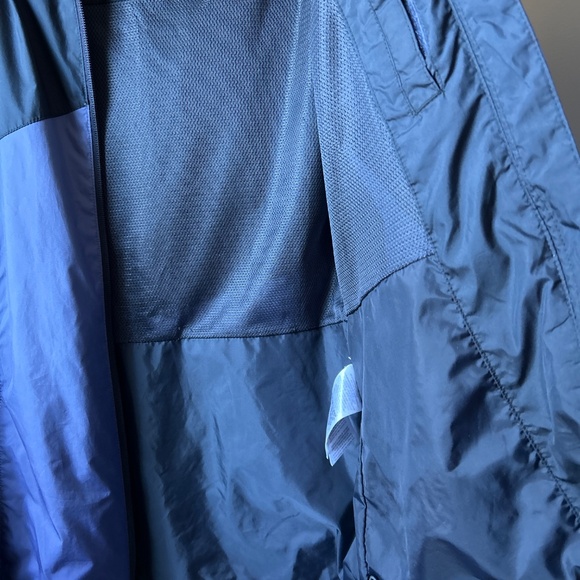 Columbia Women's Jacket with Hood - Picture 7 of 9